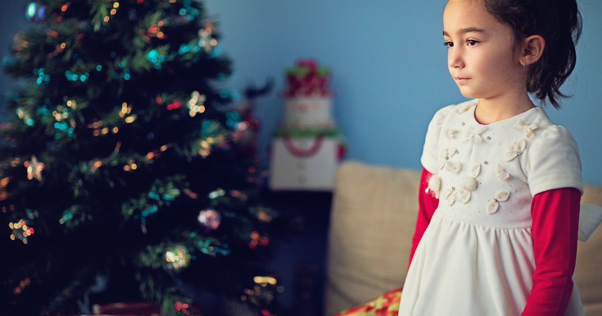 How To Get Through Christmas After A Loss In The Family | HuffPost Parents