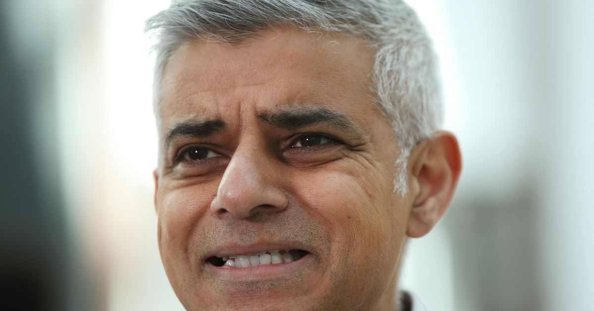Sadiq Khan Says Trump Is Not Worthy Of A State Banquet With The Queen ...