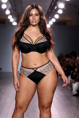 Ashley Graham Ad Was Banned From TV Networks. She Showed Them What They're  Missing.