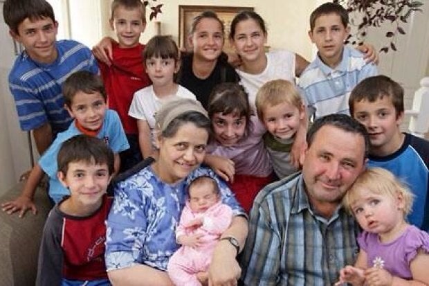 Biggest Family In Canada Hey Duggars Meet The Lonces HuffPost