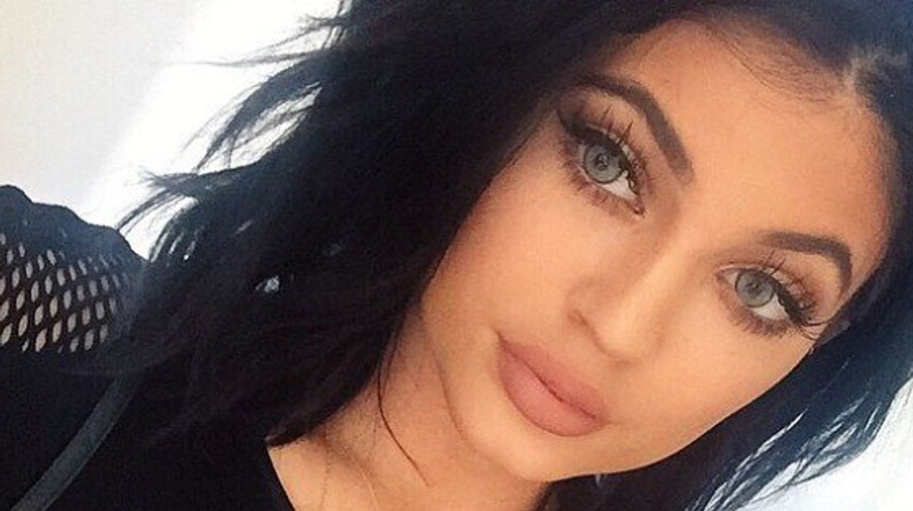 Kylie Jenner Responds To Kyliejennerchallenge Craze Huffpost Canada