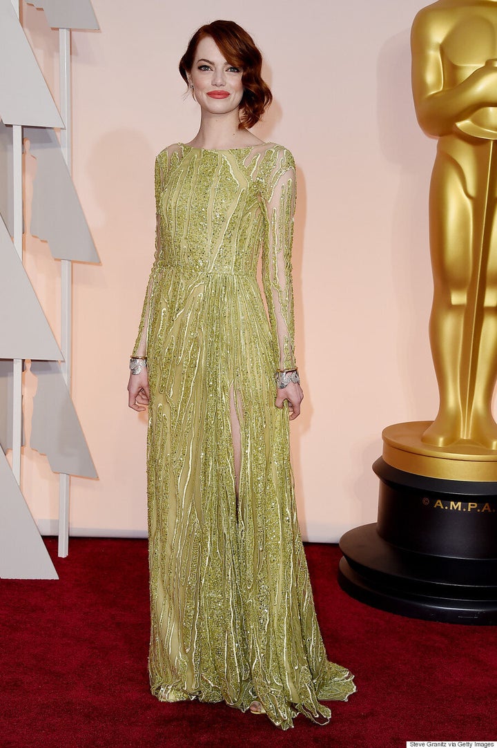 Emma Stone Wears an Ombré Fringe Gown to the 2017 Oscars