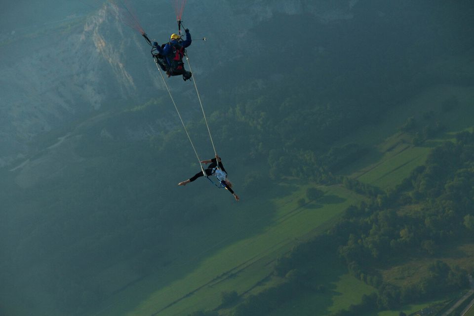 Paragliding Acrobats