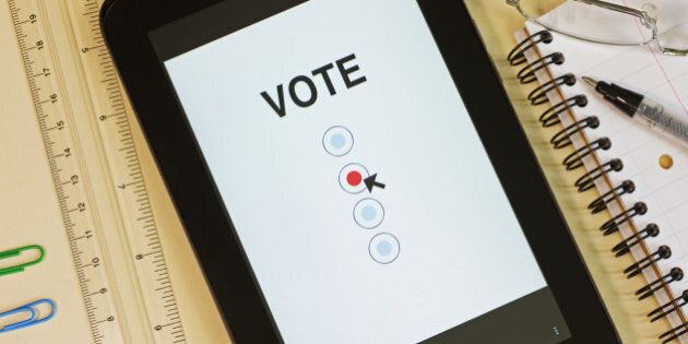 Internet voting, pad or tablet with electronic voting paper.
