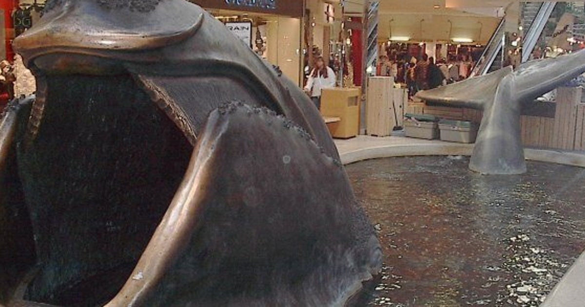 West Edmonton Mall Whale Returning Bronze Sculpture Resurfaces After Five Year Absence Huffpost Canada