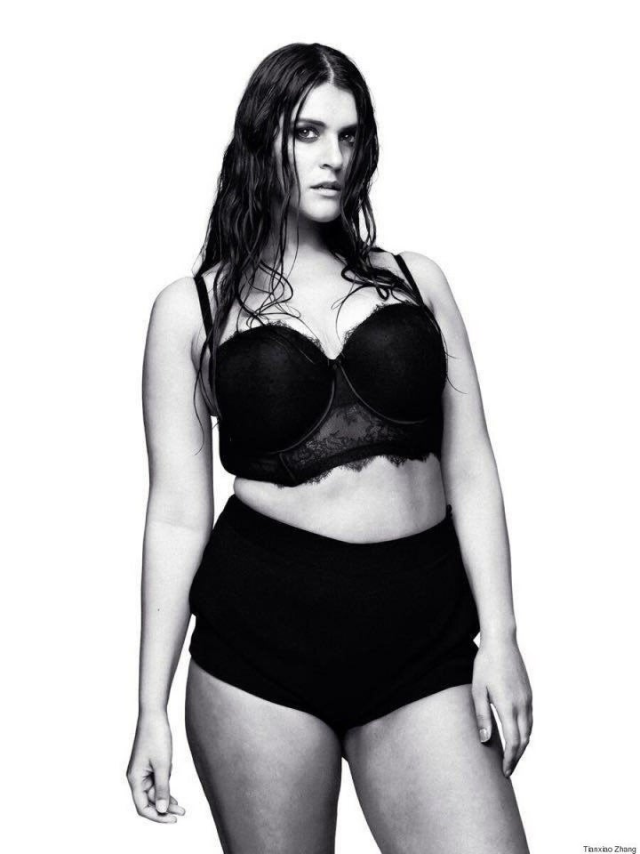 A Photographer Is Celebrating #BodyLove By Photographing Women In Their  Lingerie--In Public