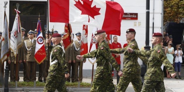 how much money do canadian military make