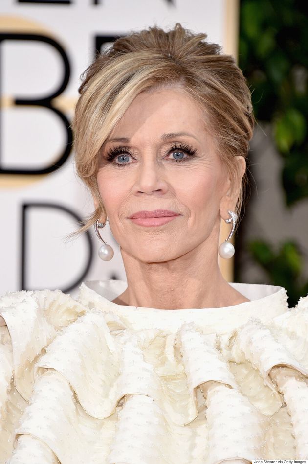 Jane Fonda Wears Dramatic Ruffles On 2016 Golden Globes ...