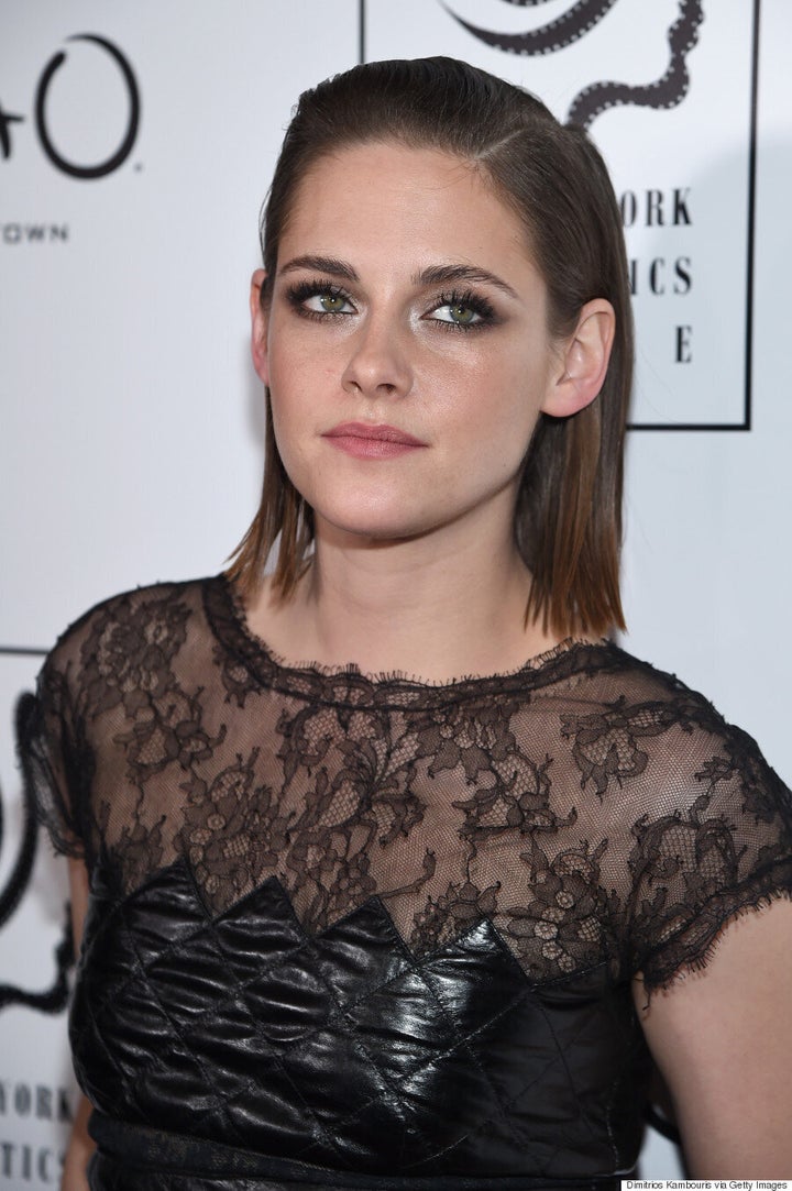 Kristen Stewart Is Edgy Chic In Chanel At 2015 New York Film Critics ...