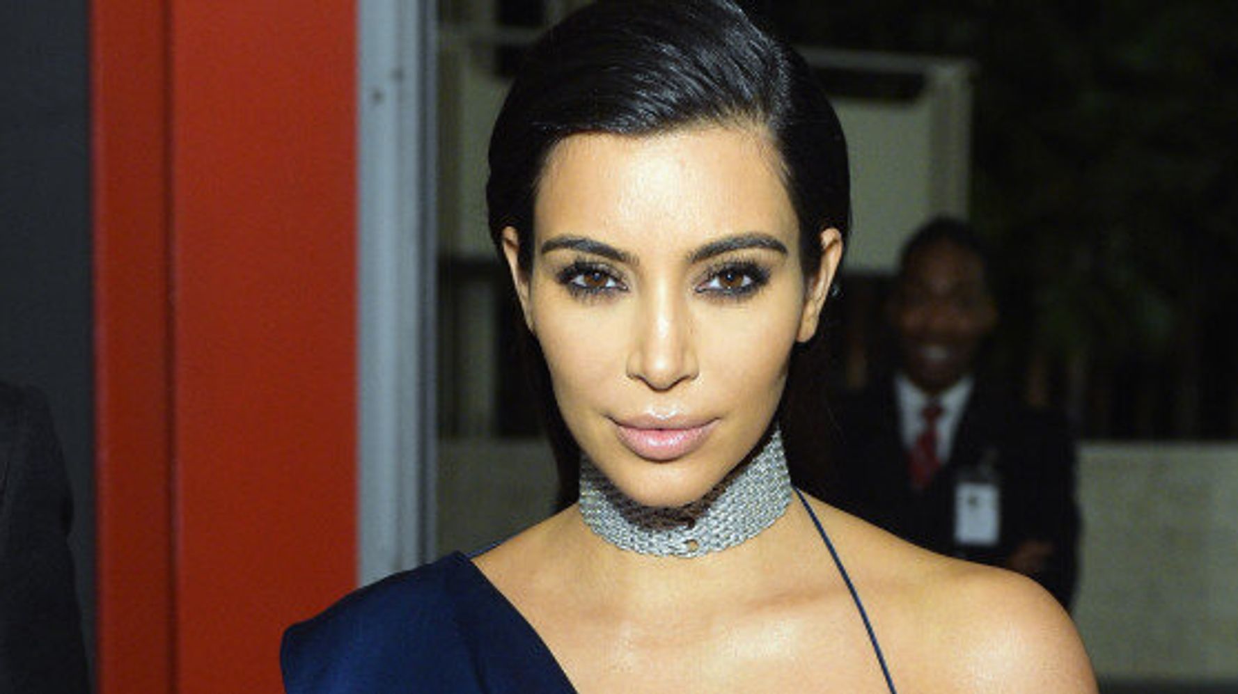 Kim Kardashian Bleaches Her Eyebrows Huffpost Style 