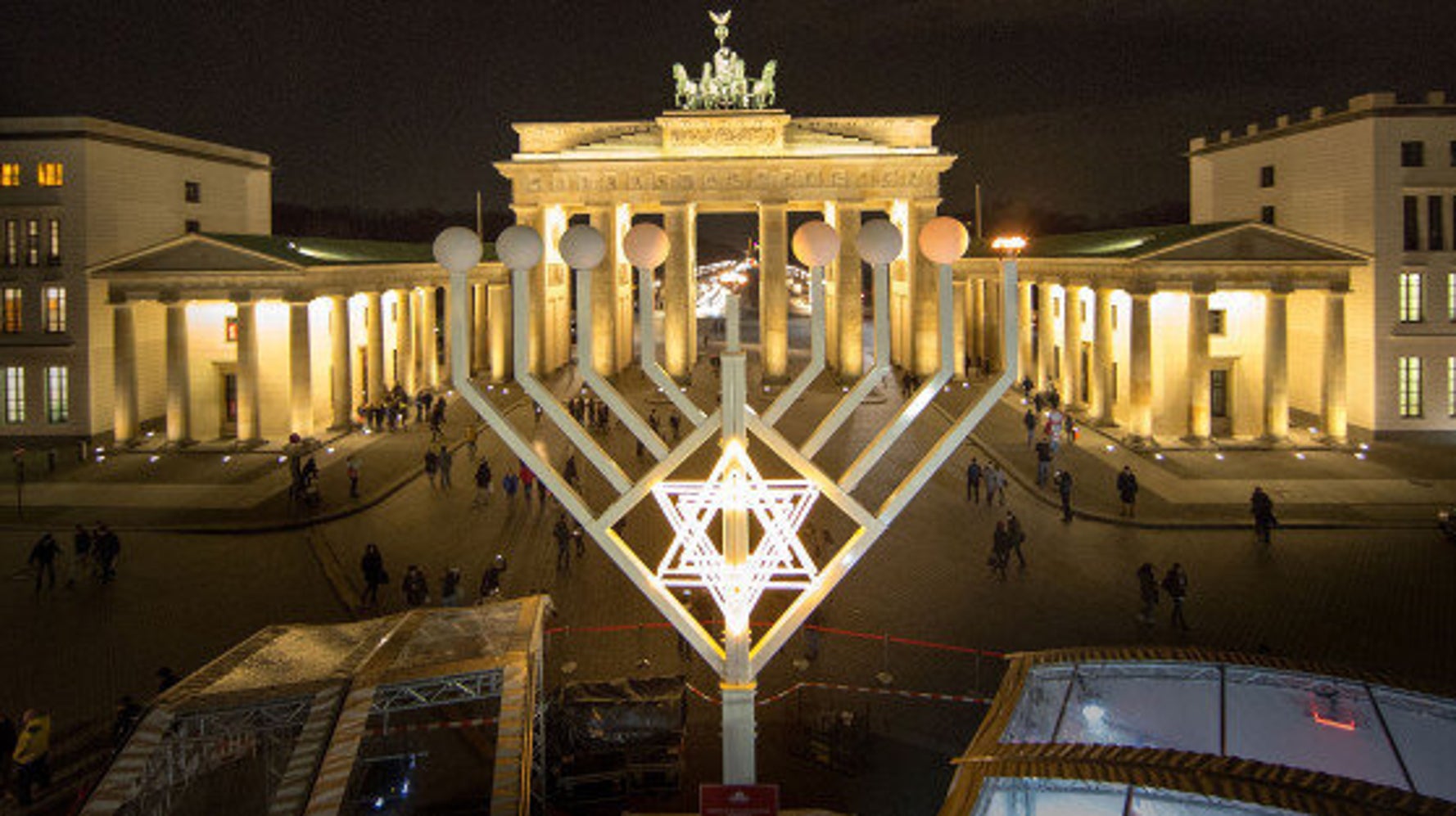 Hanukkah 2014 Photos Show Beautiful Celebrations Around