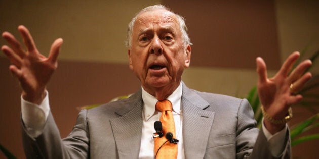 OKLAHOMA CITY, OK - MAY 22: Founder and Chairman of BP Capital Management T. Boone Pickens participate in a discussion during a 'birthday bash' to celebrate his birthday at the 2015 Southern Republican Leadership Conference May 22, 2015 in Oklahoma City, Oklahoma. About a dozen possible presidential candidates will join the conference and lobby for supports from Republican voters. (Photo by Alex Wong/Getty Images)