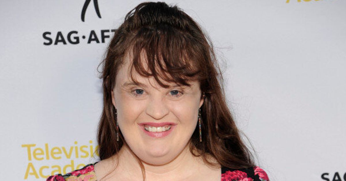 Jamie Brewer Actress With Down Syndrome To Hit New York Fashion Week Runway Huffpost Style 