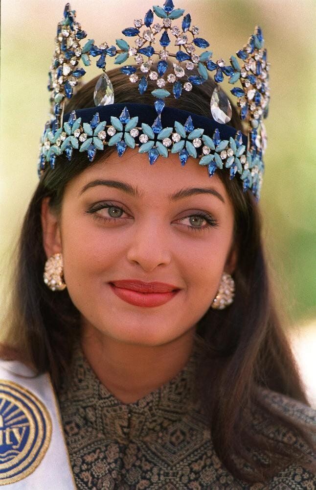 Aishwarya Rai Miss World 1994 Bollywood Star Has Come A Long Way Photos Huffpost Style