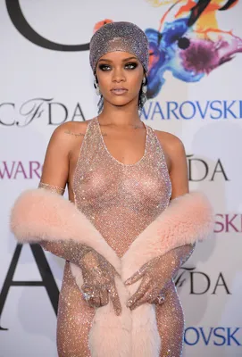 Rihanna Was “Ready” for Her “So Naked” CFDAs Dress, Her Stylist