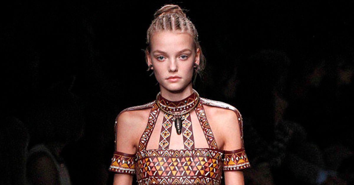 Slette Retouch vare Valentino Accused Of Cultural Appropriation For Its 'Africa-Inspired'  Fashion Show | HuffPost Style