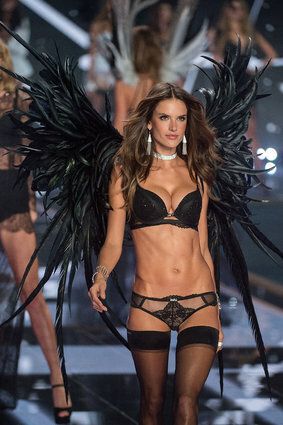 14 Victoria's Secret Angels Who Rule(d) the Runway – Fashion Gone