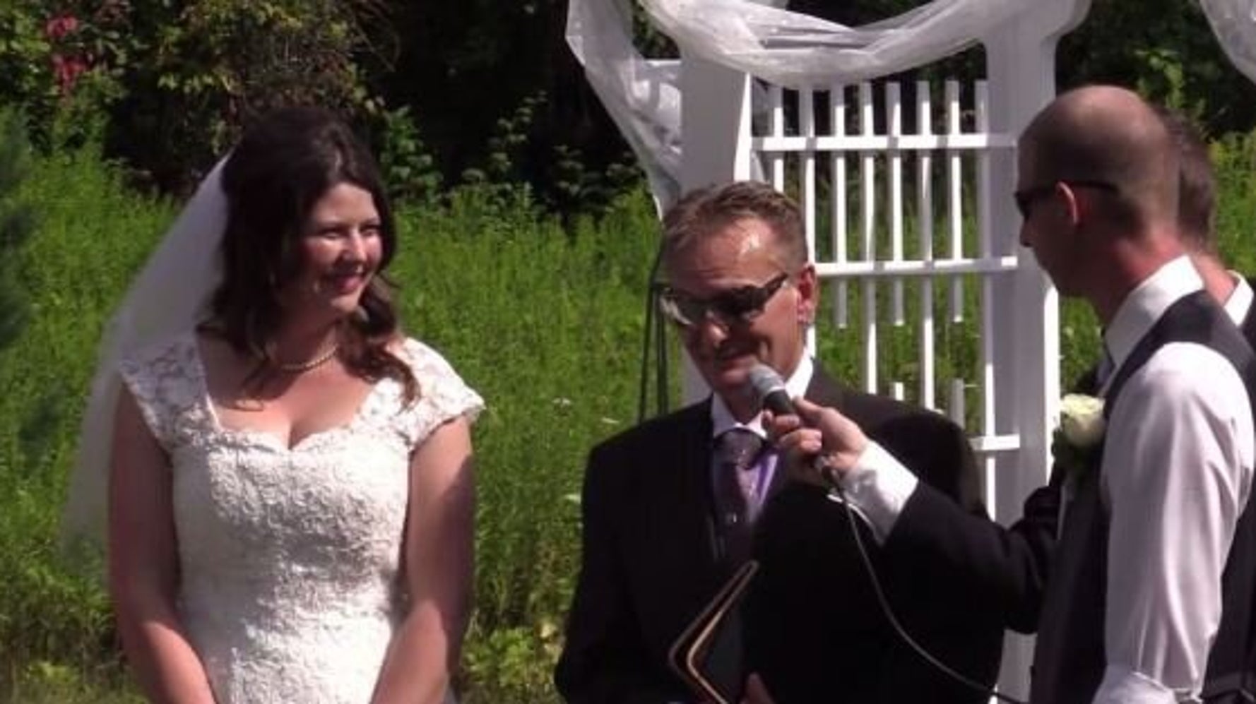 Kijiji Wedding Officiant Basically Ruins Ontario Wedding Huffpost Canada Life