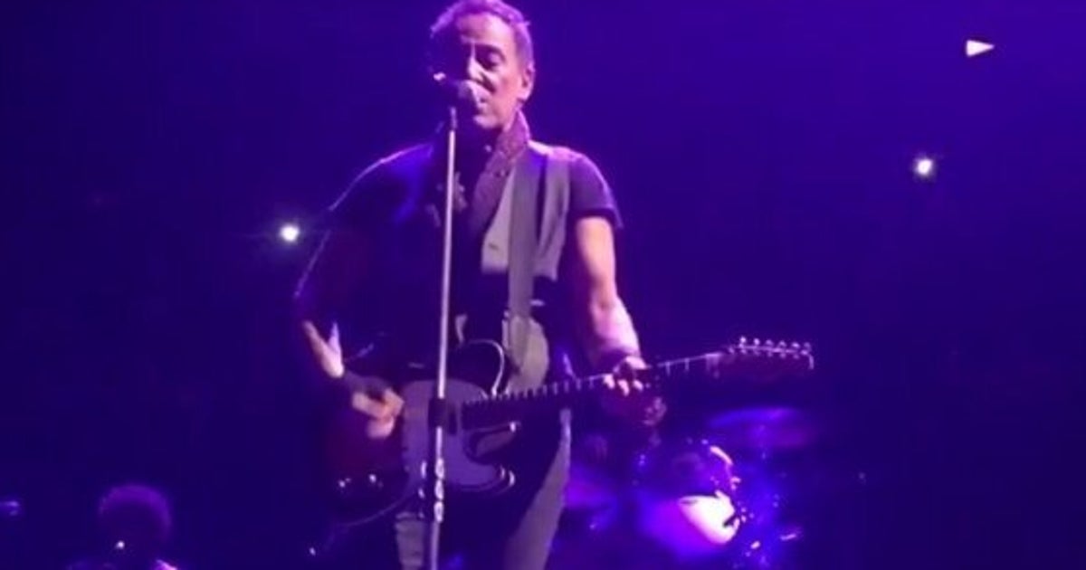 Bruce Springsteen Pays Tribute To Prince With An Electric Cover Of