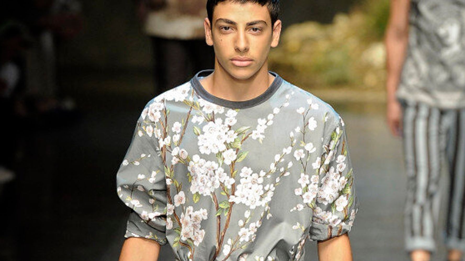 FALL 2013 MENSWEAR Louis Vuitton  Floral suit men, Mens fashion suits, Men  style tips
