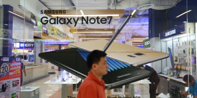 BANGKOK, THAILAND - 2016/09/02: Samsung Electronic Company in Thailand announced a recall of its Samsung Galaxy Note 7 to its Samsung mobile customers through fan pages. Thailand promoted the product 'Samsung Galaxy Note 7' from 2-4 September 2016. After a company official reports that a few of the devices exploded while being charged. (Photo by Adisorn Chabsungnuen/Pacific Press/LightRocket via Getty Images)