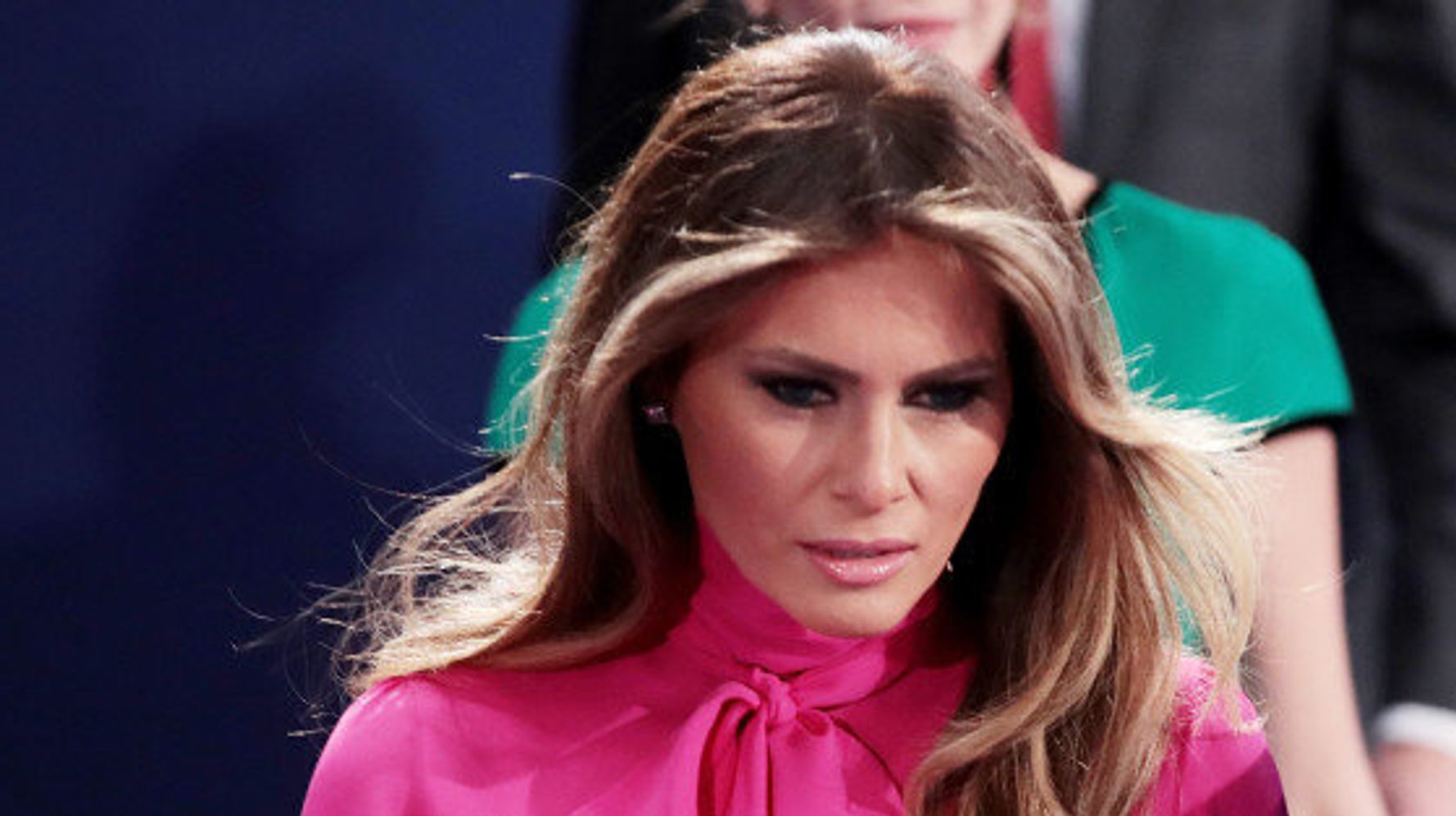 Melania Trump Wears Pussy Bow Blouse To Presidential Debate Huffpost Style 6584