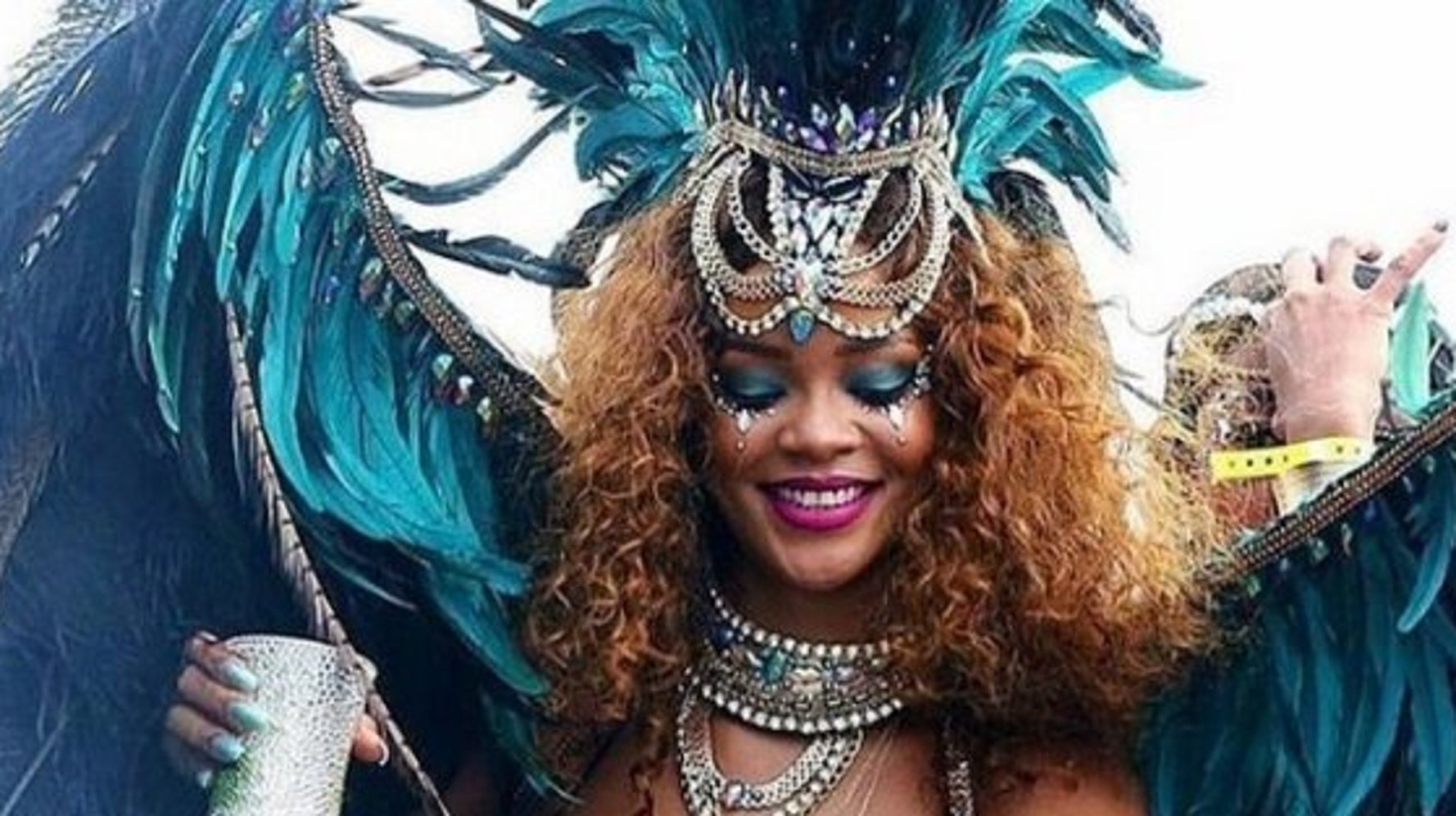 Rihanna's Carnival Costume Is Giving Us Serious Glitter Envy HuffPost