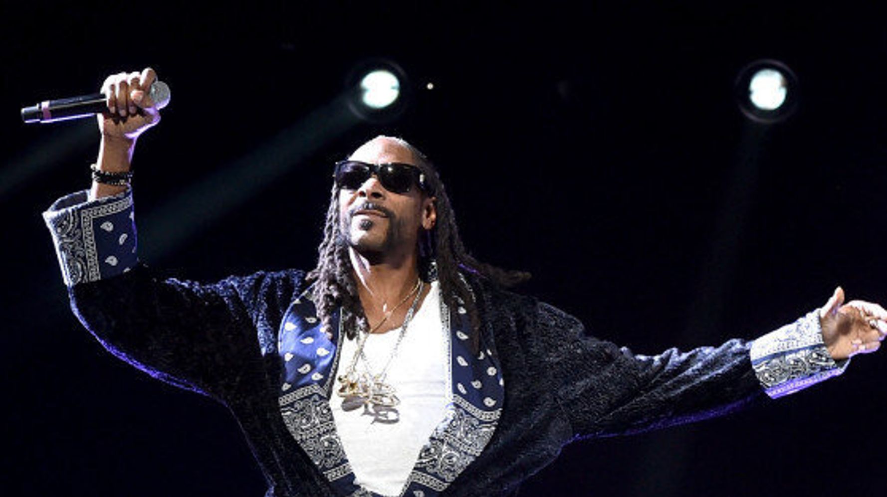 Snoop Dogg To Vancouver 'Clean This S*** Up' And Just Let Me Through