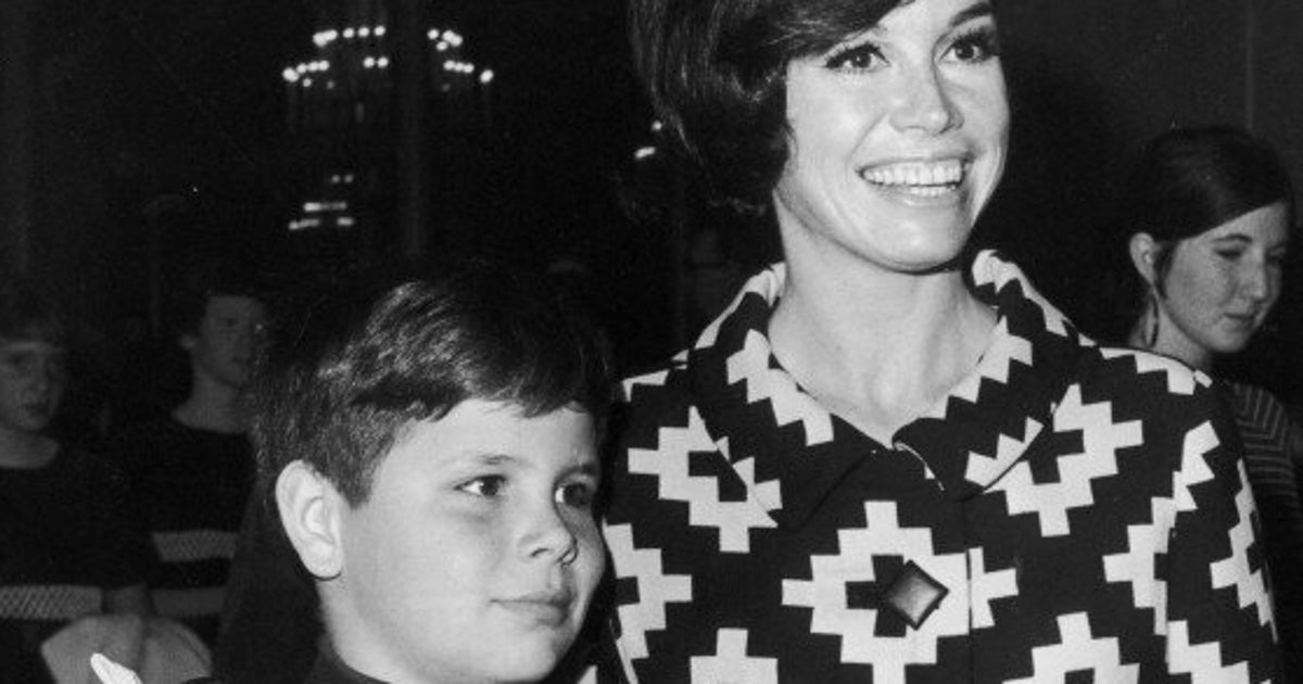 Mary Tyler Moore's Son Richard Meeker Died In An Accidental Shooting In