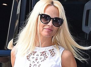 Pamela Anderson Short Hair Huffpost Canada