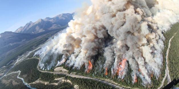 Spreading Creek Wildfire Rips Through Banff National Park PHOTOS   5cd649a32500005600a557de 