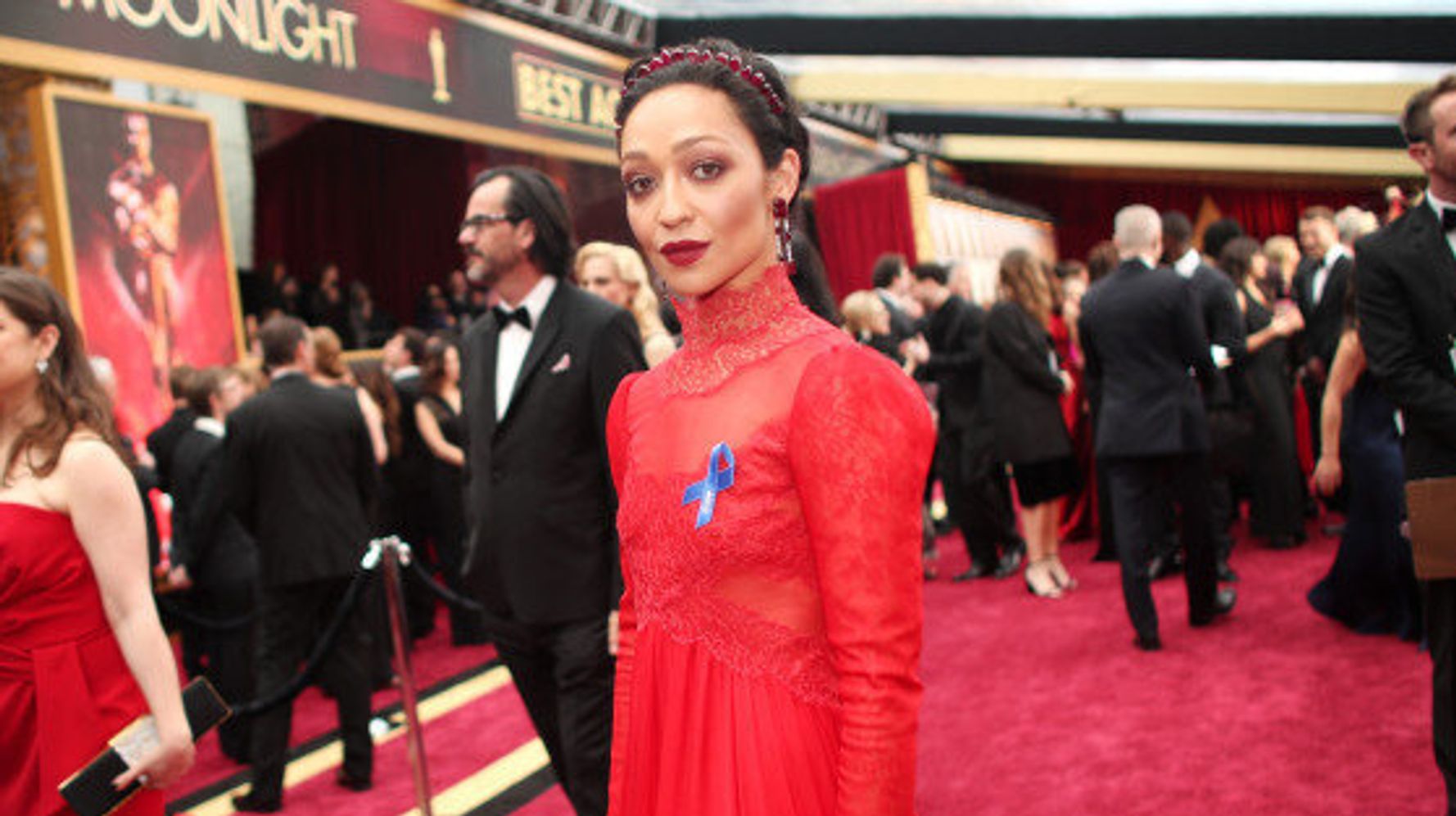 Ruth Negga, Brie Larson Among The Stars To Wear ACLU Ribbons | HuffPost  Style