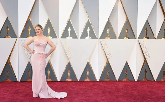 Alicia Vikander Wearing Louis Vuitton Arrivals 89Th Academy Awards Oscars –  Stock Editorial Photo © everett225 #267277642