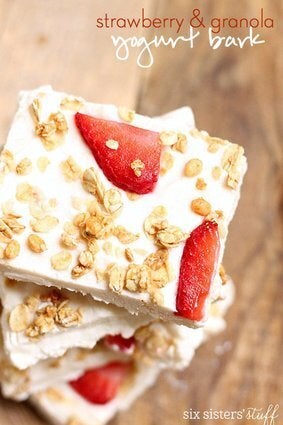 Strawberry Granola Yogurt Bark