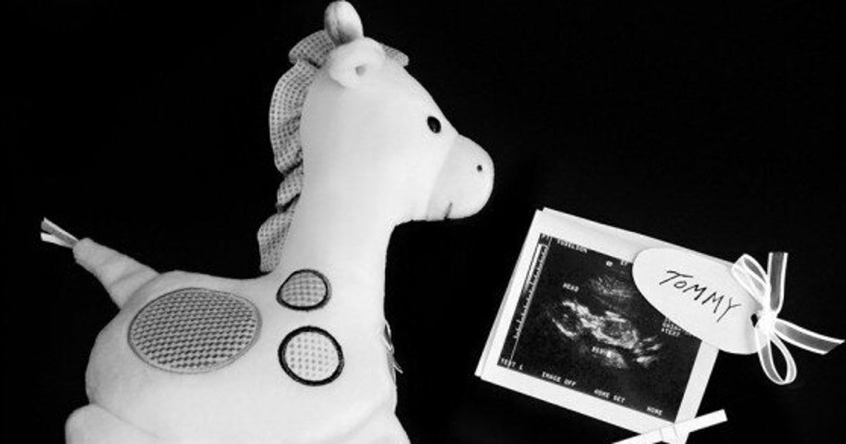 Photos Capture HeartWrenching Pain Of Miscarriage HuffPost Parents