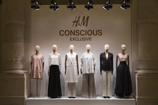 H&M Finally Launches Online Shopping In Canada