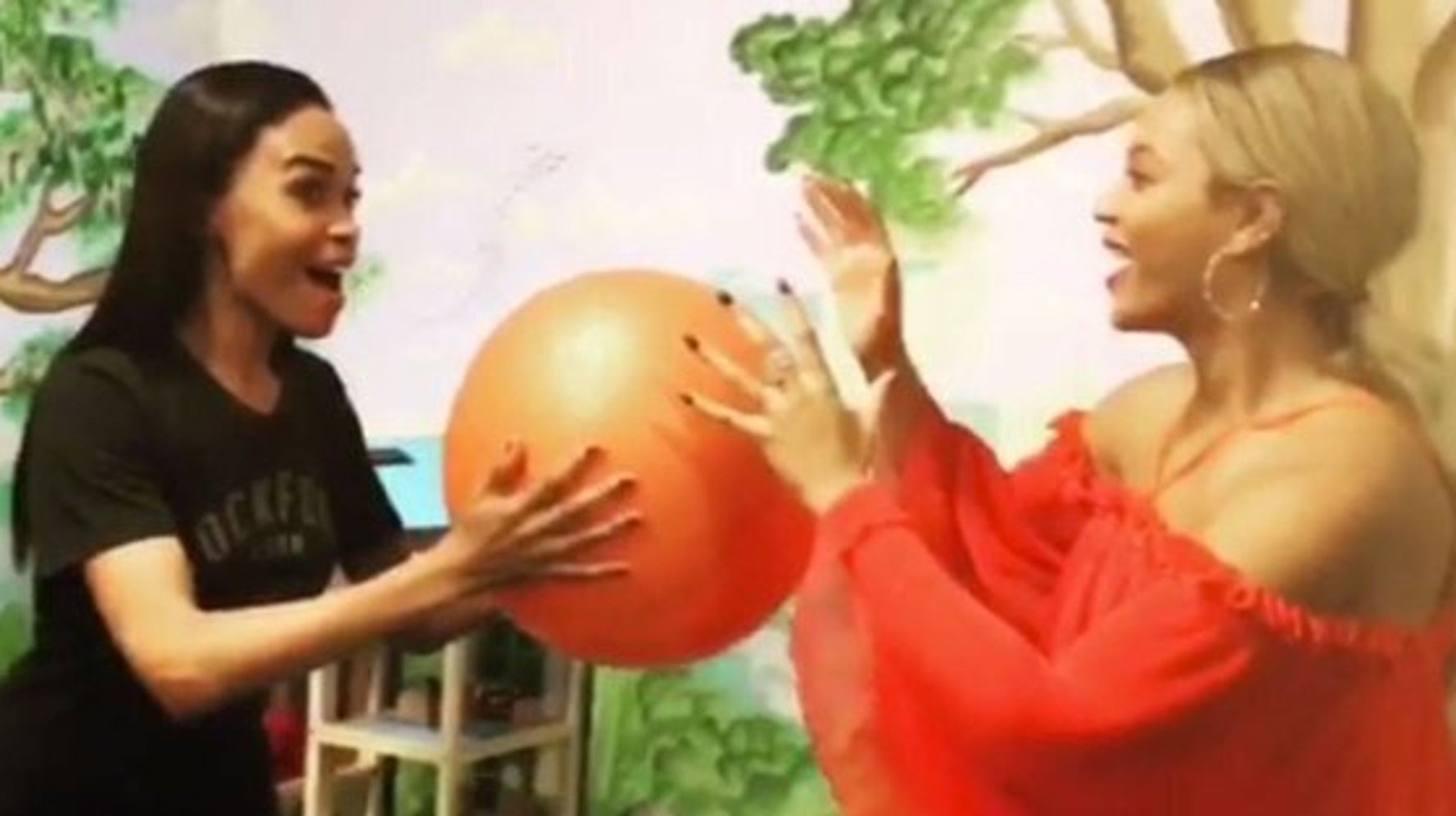 The Mannequin Challenge Is The New Obsession See The Best