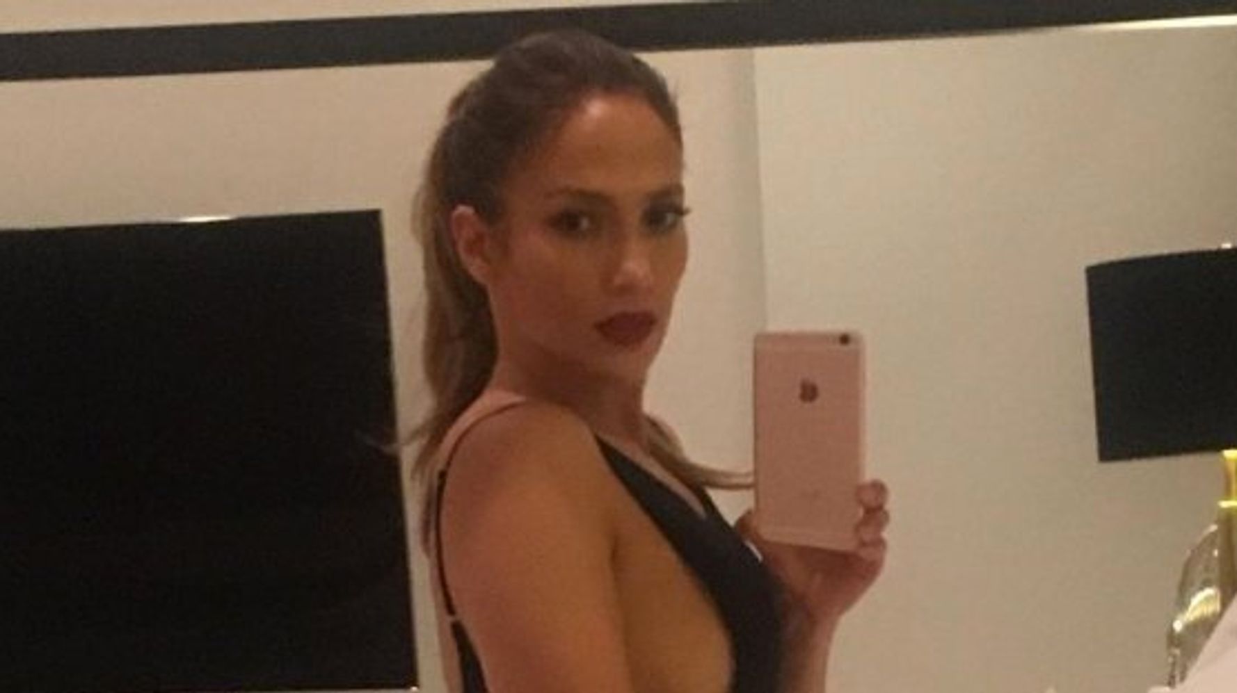 Jennifer Lopez Various Sexy And Naughty Selfie Photos 