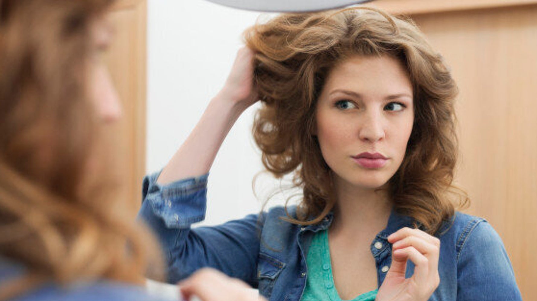Bacteria, Yeast And Dead Skin Cells Are To Blame For Your Smelly Hair | HuffPost Life Bacteria, Yeast And Dead Skin Cells Are To Blame For Your Smelly Hair | HuffPost Life