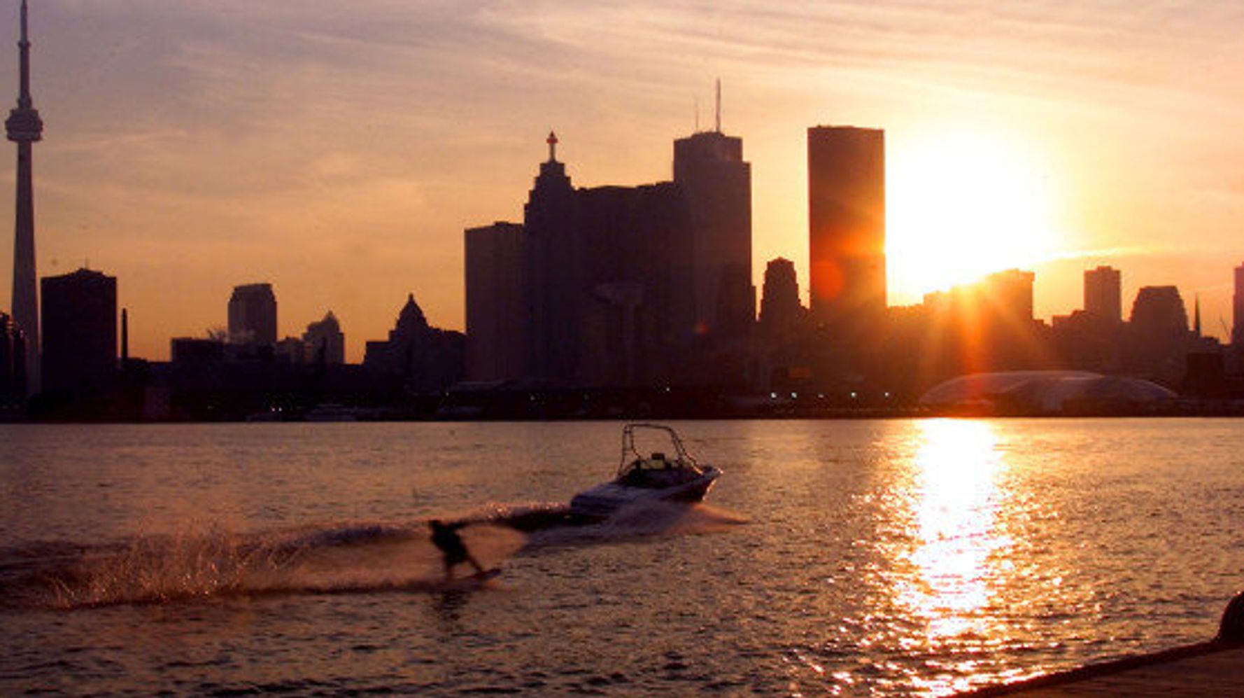 toronto-heat-warning-issued-as-temperatures-set-to-hit-the-30s