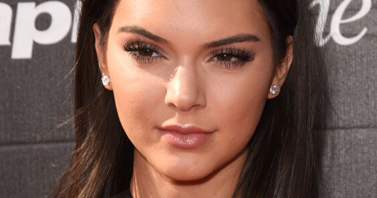 Kendall Jenner Hints At New Estee Lauder Ad With Sultry Instagram Snaps ...