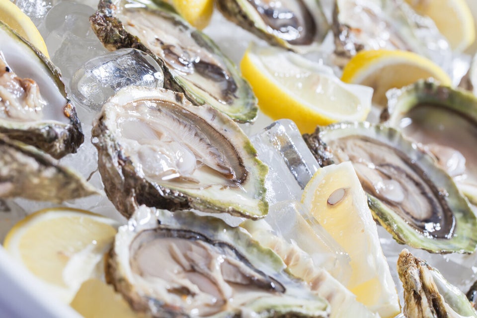 Steam A Pan Of Oysters