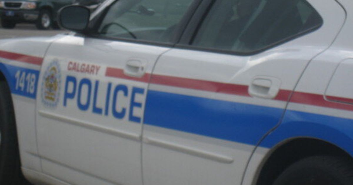 Calgary Police Use Couriers To Deliver Speeding Tickets | HuffPost Alberta