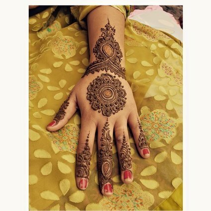 Save in.pinterest.com Unique Mehendi Designs For Bridesmaids | Bridal  Mehendi Design | Mehndi designs, Wedding mehndi designs, Circle mehndi  designs