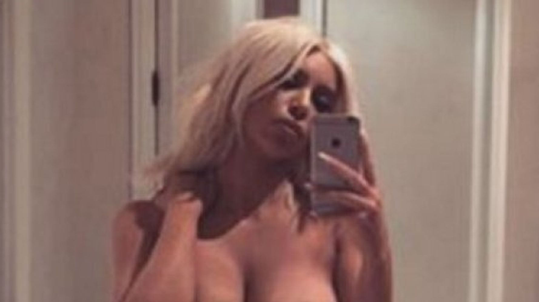 Kim Kardashian Nude Mirror