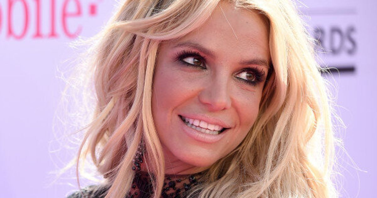 Britney Spears Lives Her Best Life In Hawaii Goes Topless For 3444