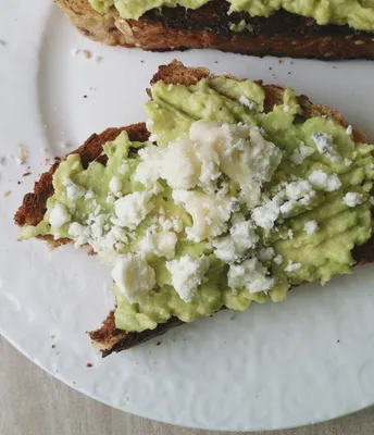 Martha Stewart shows you how to avoid getting a lacerated 'avocado hand