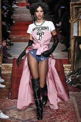 Anna Cleveland and Dresses on Fire at the Moschino Fall 2016 Show
