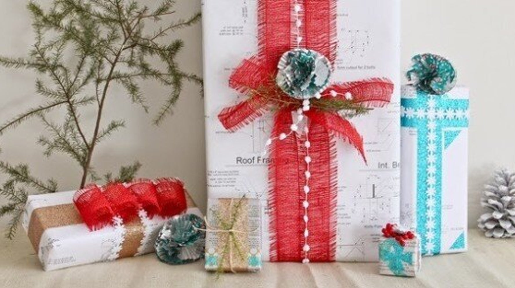 20 Holiday Gift Wrapping Ideas For All Shapes And Sizes | HuffPost Canada Life