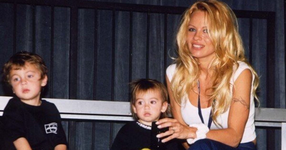 Pamela Anderson Sons Brandon And Dylan Are All Grown Up Huffpost